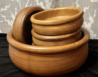 Vintage Winsome salladsskålsset i äkta teak, 5 delar, thailändska 23 cm och 13 cm träskålar