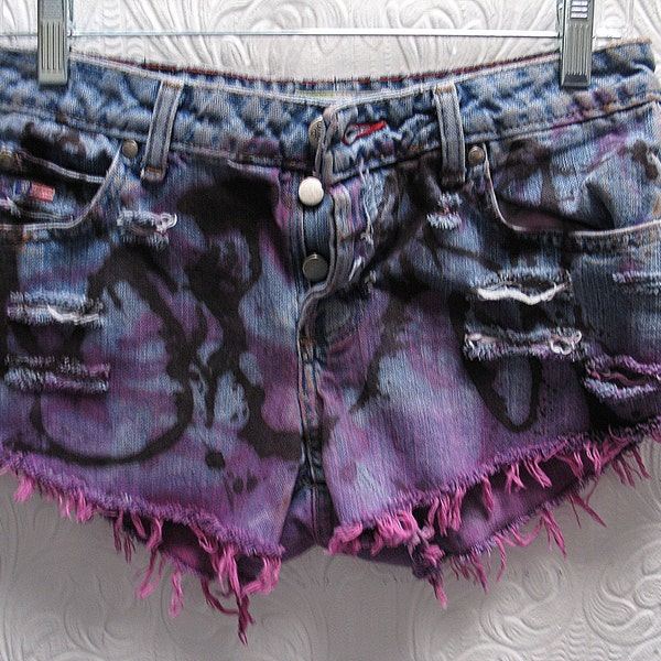 Vintage Low Rise Button Fly Destroyed Tie Dyed Distressed Cut Off Shorts Size S 5/6