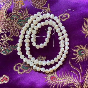 Vintage Freshwater Pearl Strand: 16 inch, 5x5-5x6mm