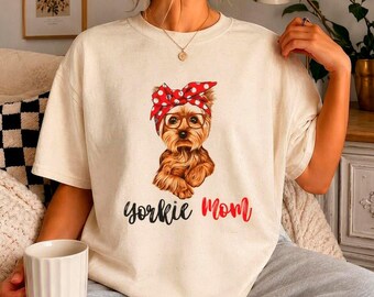 Yorkie Mom T-shirt, Yorkshire Terrier met rode bandana met stippen
