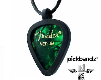 Collar Guitar Pick de Pickbandz - ¡Personalízalo haciendo aparecer tu selección favorita!  ¡Green Fender Pick incluido!
