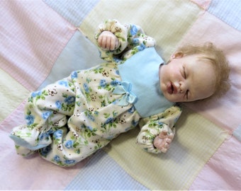 25 cm Baby Footie Sleeper Pyjama für Reborn Silikon Mini Art Doll! NUR BEKLEIDUNG!