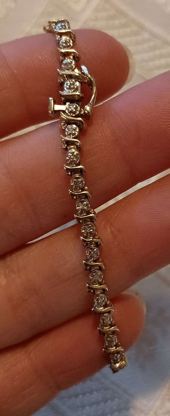 Classic vintage 10k diamond tennis bracelet
