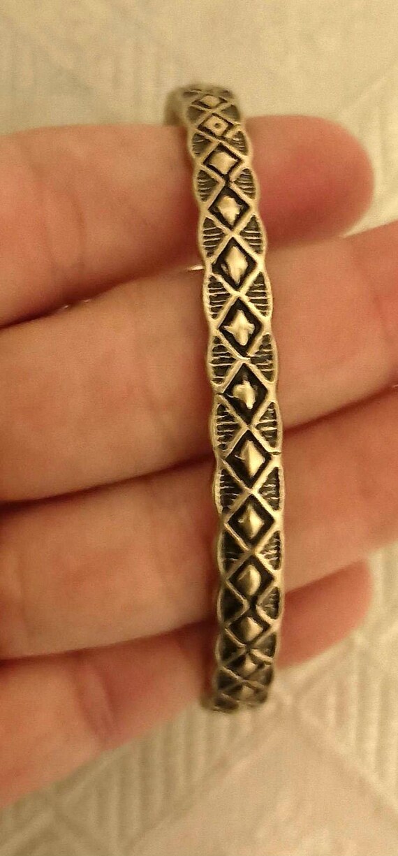 classic bangle diamond shape design - image 2