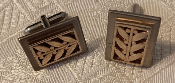 Swank leaf pattern cuff links - image 2