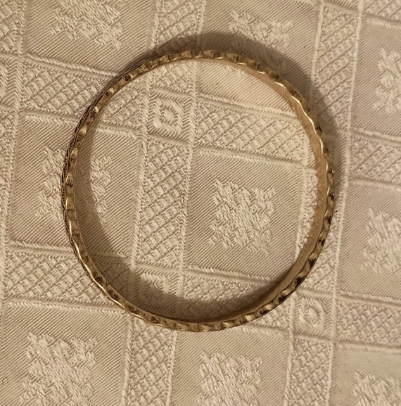 classic bangle diamond shape design - image 4