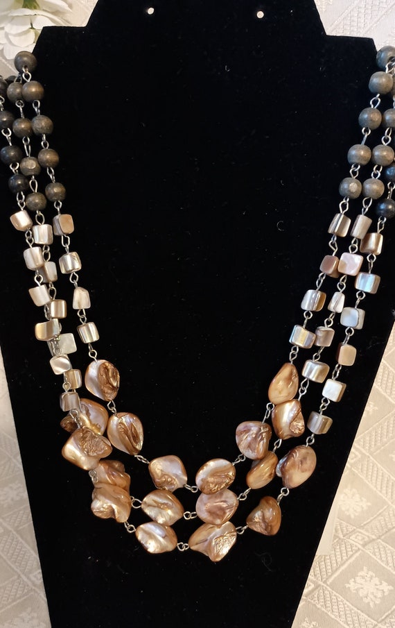 Multi strand cluster shell and beaded necklace - image 5
