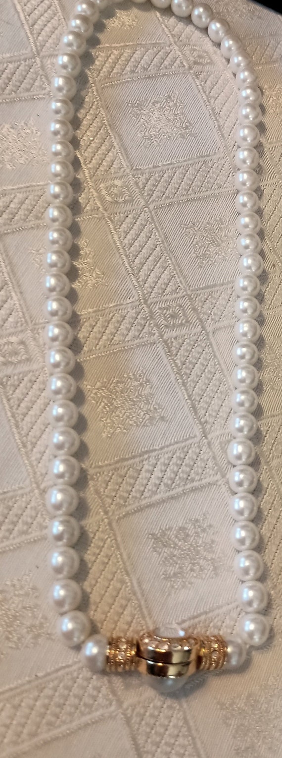 Vintage reversible faux pearl necklace - image 5