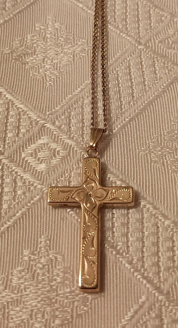 Etched 14k gold cross necklace