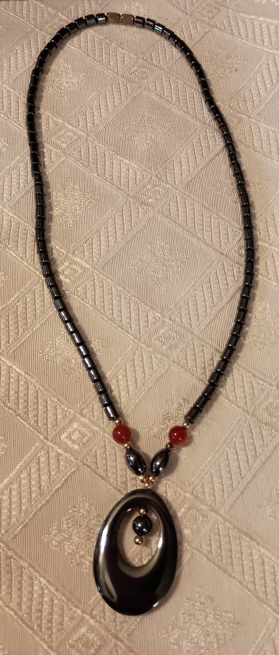 Vintage hematite oval necklace - image 5