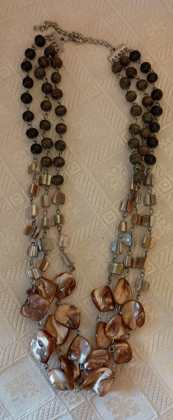 Multi strand cluster shell and beaded necklace - image 8