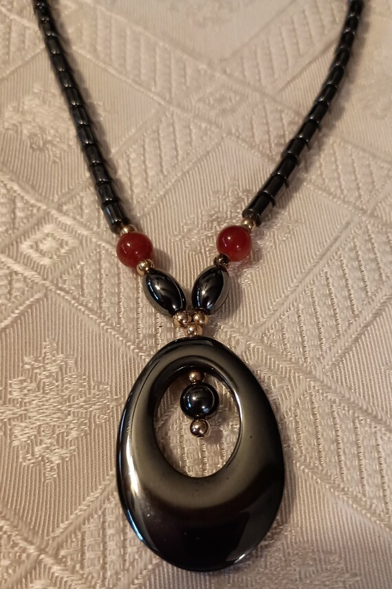 Vintage hematite oval necklace - image 6