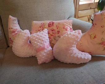 A  set of Three Mastectomypillows./Breast Cancer Awareness/Healing pillows/Heart Surgery/Free Seat Pullow