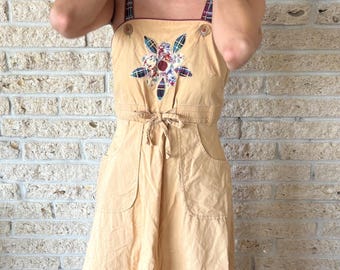 Vintage Pinafore Summer Dress w Floral Applique & Expandable Waist