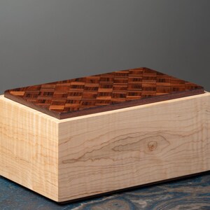 Wedding favor, keepsake box, Custom engraved box,  wedding gift box, keepsake box, personalized wooden box.CURLY MAPLE and rosewood box
