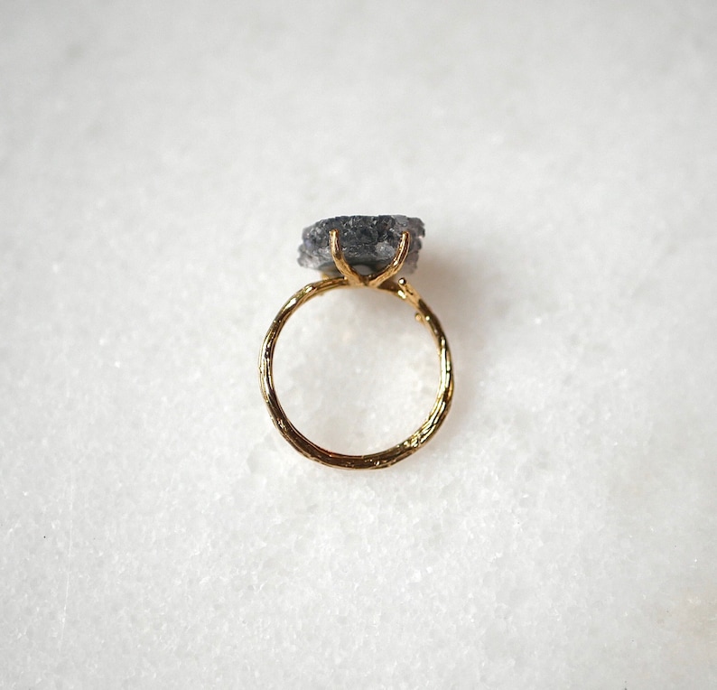 Size 5 Amethyst Stalactite Flower Ring in Gold