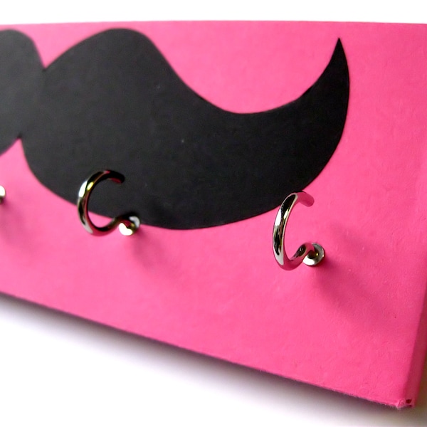 Porte-bijoux moustache et porte-clés - Moustache noire sur fond rose rose chaud, rose clair, rose foncé, rose chaud, lumineux, moustache