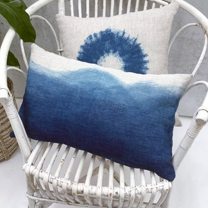 Dip Dyed 'Blue Mountains' Pillow Cover imagem 10