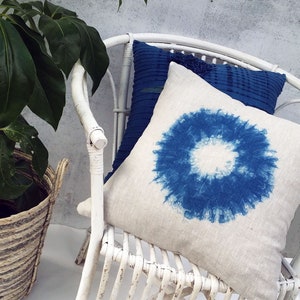 Shibori Infinity Ring Pillow Cover image 2