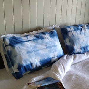 Set of 2 Itajime Shibori Pillowcases image 2