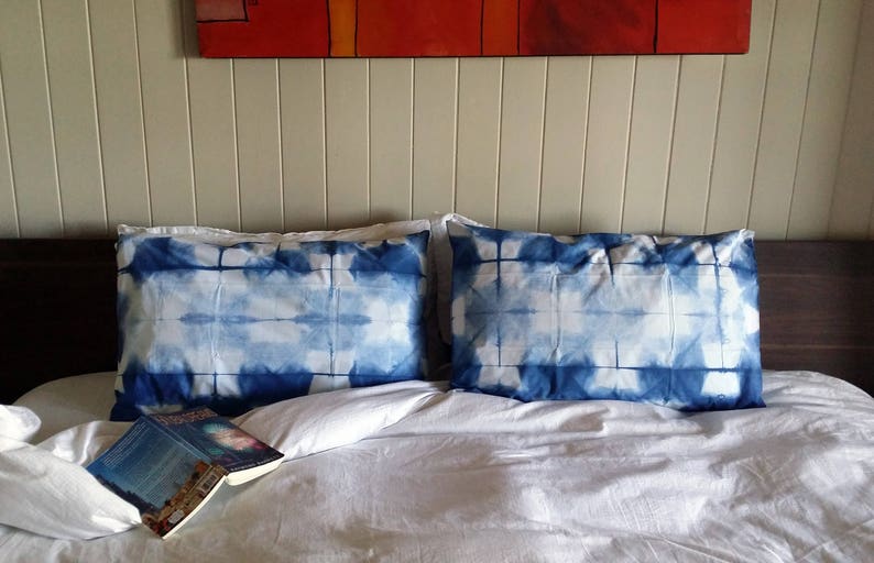 Set of 2 Itajime Shibori Pillowcases image 1