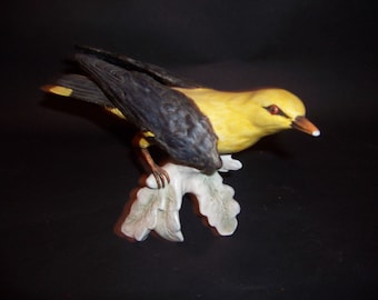 1967 W. Goebel yellow porcelain bird