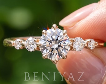 Anillo de promesa delicado para ella, anillo de cinco diamantes cultivados en laboratorio, anillo de compromiso sencillo en oro macizo o plata, anillo de diamantes redondos de tamaño gradual.