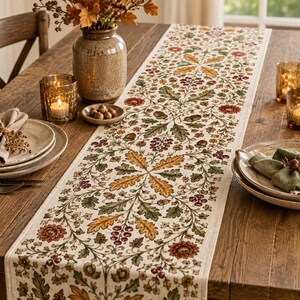 Autumn Oak Leaf Table Runner, Acorn Berry Floral Runner, Vintage Thanksgiving Decor, Cottagecore Fall Runner