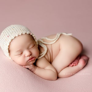 Oakley Newborn Bonnet, Speckled Baby Bonnet, Soft Baby Bonnet, Newborn Girl Bonnet, Newborn Alpaca Bonnet, Newborn Hand Knit Bonnet