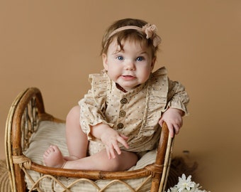 Brynn Strampler, Sitter-Strick-Outfit, Baby-Mädchen-Strick-Strampler, Säuglingsfotografie-Requisite, Baby-Fotoshooting-Outfit, Meilenstein-Baby-Mädchen-Outfit