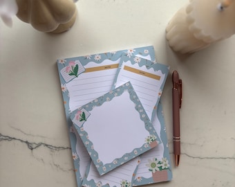 Notitieblok lichtblauw met madeliefjes | Kies je formaat: 14,5x20,5, 7x20,5 of 10x10 cm | 50 vellen | Cadeau voor haar