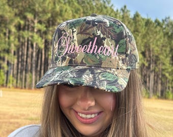 OTTO CAMO HOT PINK AMEN TRUCKER HATA Hot Pink Heart Camo Trucker Hat - Snap Back - Otto  main image 3