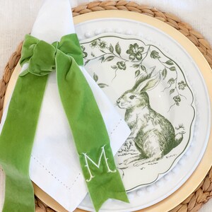 Monogram Velvet Ribbon Bow: Personalized Holiday Table Decor bild 3