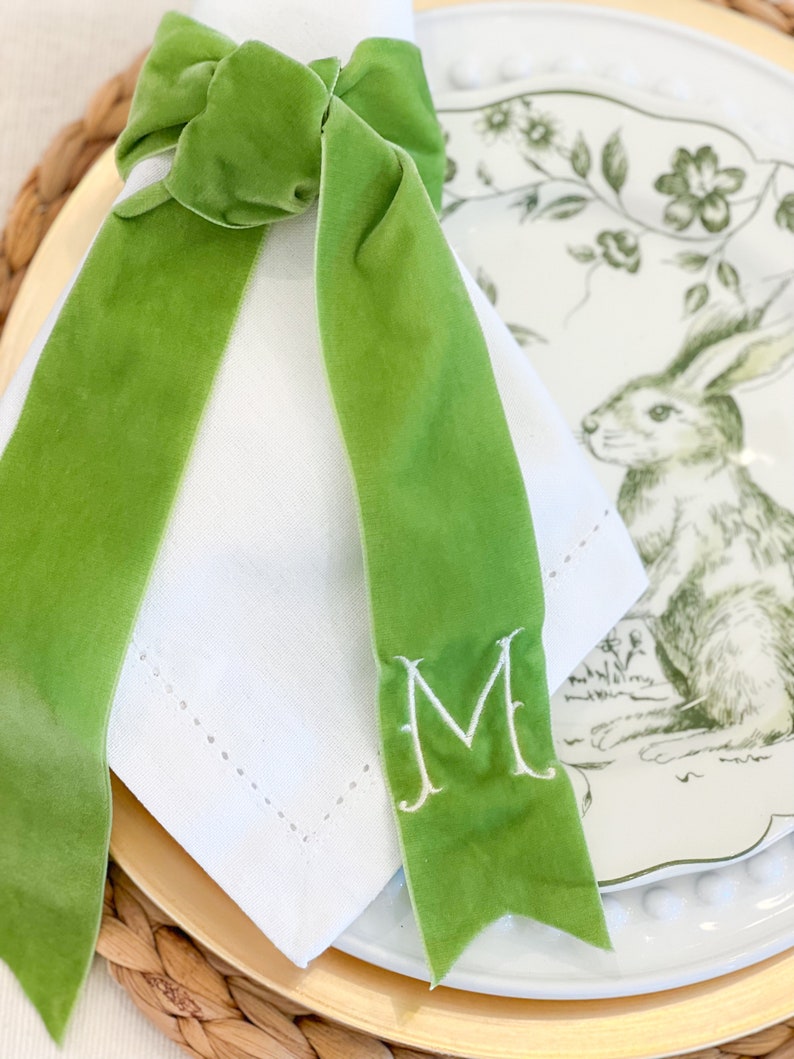 Monogram Velvet Ribbon Bow: Personalized Holiday Table Decor bild 4