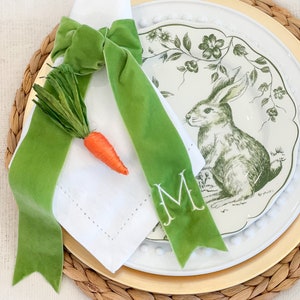 Monogram Velvet Ribbon Bow: Personalized Holiday Table Decor bild 1