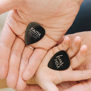 I Love You Guitar Pick, ILY Sign Language Guitar Pick For Him, Stocking Stuffer For Him, Sign Language Guitar Pick, Guitar Gift, Father Gift image 4