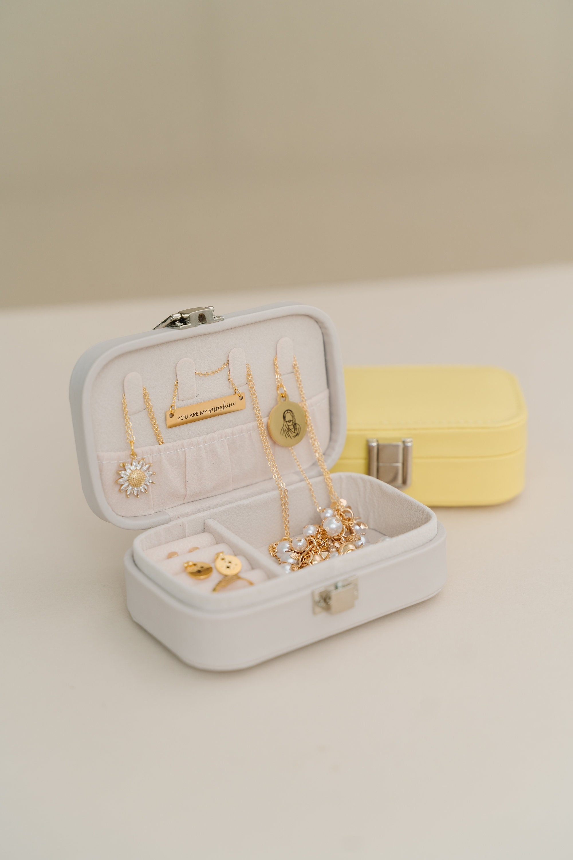 1pc Yellow 3-tier Jewelry Storage Box With Removable Transparent