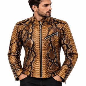 Giacca in pelle di serpente color cuoio / Cappotto da motociclista in pitone esotico da uomo / Abbigliamento streetwear da motociclista