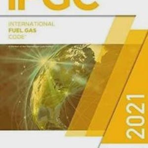 以下が含まれることがあります： 2021年版International Fuel Gas Codeの表紙には、上部に太字の黄色い文字でIFGCと記され、その下にInternational Fuel Gas Codeというタイトルがあります。中央には光線が描かれた様式化された地球儀のグラフィックがあり、2021という年号が垂直に印刷されています。