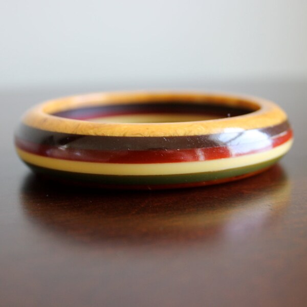 Vintage Bakelite Bangle -Rare