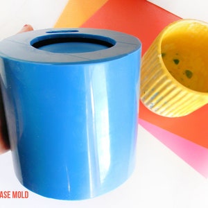 Stripes Vase Silicone Mold 10,8 Cm Tall X 10,2 Cm Diameter - Matt Finish - Ideal For Resin , Cement , Plaster , Jesmonite House Of Molds 20 image 3