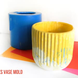 Stripes Vase Silicone Mold 10,8 Cm Tall X 10,2 Cm Diameter - Matt Finish - Ideal For Resin , Cement , Plaster , Jesmonite House Of Molds 20 image 1