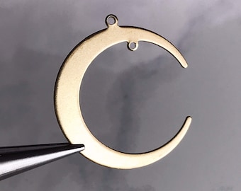 Brass Crescent Moon Charm: Celestial Jewelry Connector 36mm (4 pcs)