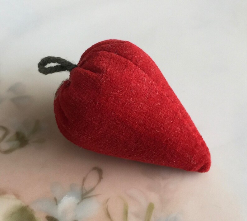 Vintage Velvet Strawberry Pin Cushion Pendant Red Fabric Fruit Etsy
