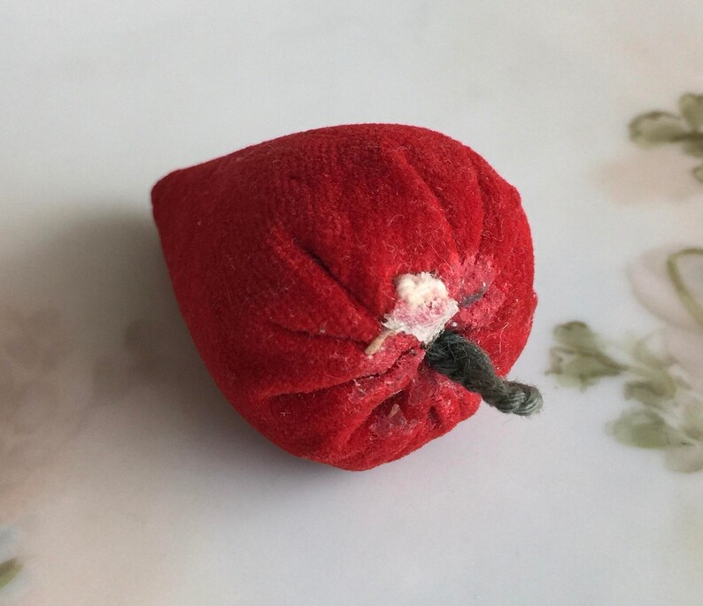 Vintage velvet strawberry pin cushion pendant red fabric fruit Etsy