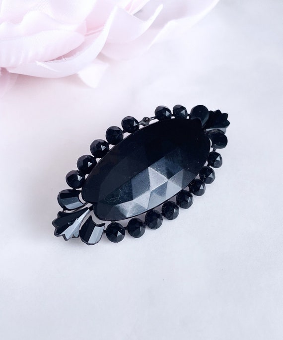 vintage black glass brooch mourning jewelry victor