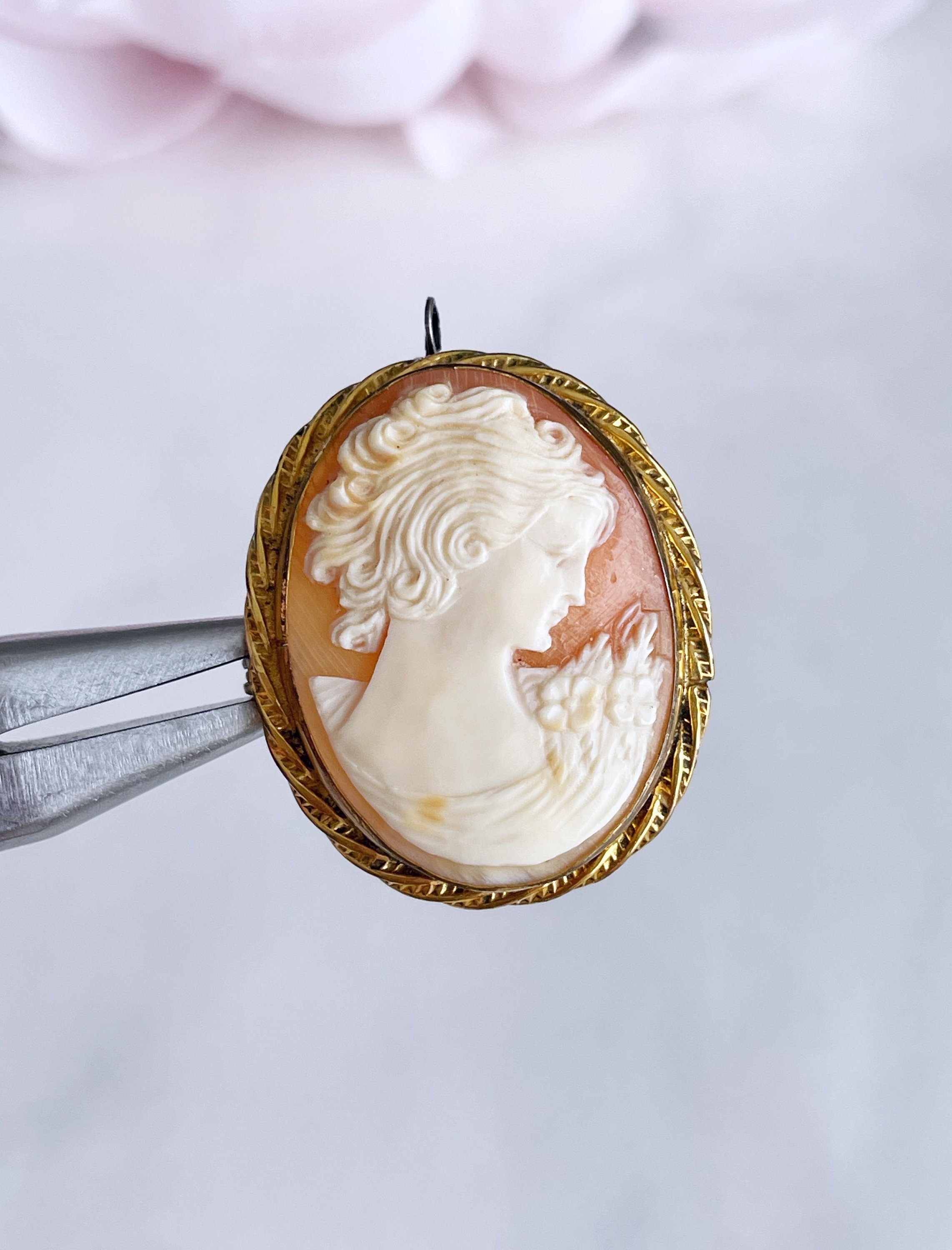 Vintage Cameo Pendant Shell Cameo Brooch 12K Gold Filled