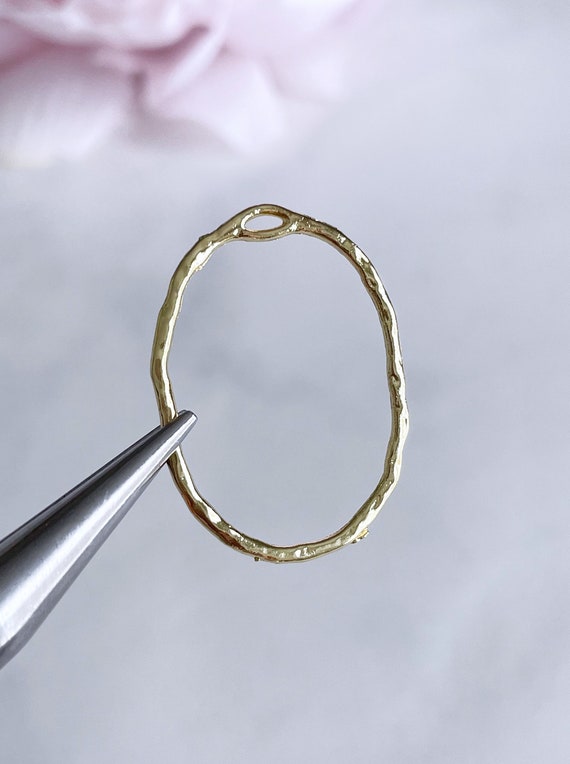 Gold Alloy Oval Earring Hoops: Hammered Geometric Charms (4 pcs)