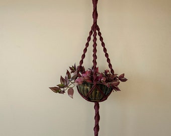 Gardening Gift - Hanging planter - burgundy Macrame hanger with spiral pattern, gift idea for Plant moms, mother day gift