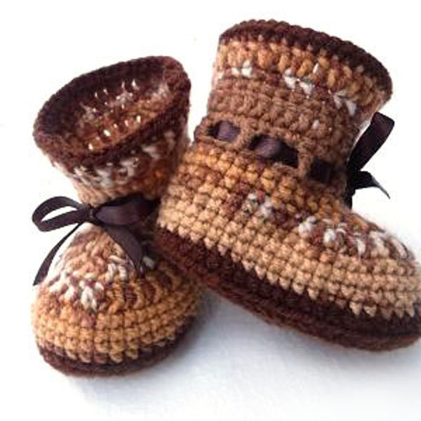 Boy baby booties, brown baby booties, crochet baby booties, size 0-3 month